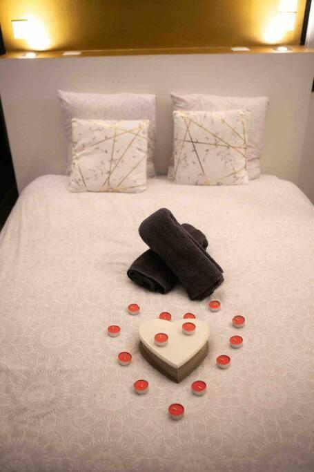Loft De Courcaille - Balneo - Free Parking - Wifi Apartment ออร์เลออง ภายนอก รูปภาพ